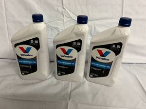 lot 155 image: 3 Bottles of Valvoline Non-Detergent Oil - SAE 30 ISO 100