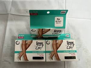 lot 118 image: 6 Pairs of Plus, Jet Black, Knee High Leggs to Go Pantyhose