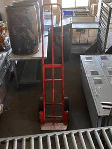 lot 274 image: Red Heavy Duty Dolly