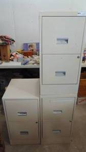 lot 6 image: Set of 3 - 2 Drawer File Cabinets