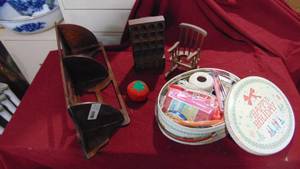 lot 31 image: Shelf and Sewing Items