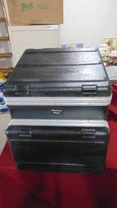 lot 33 image: American Audio DJ Fightcase