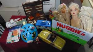 lot 78 image: Lot of Vintage Toys and Dolls
