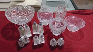 lot 102 image: Lot of Crystal Items