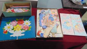 lot 111 image: Lot of Misc Paper Dolls