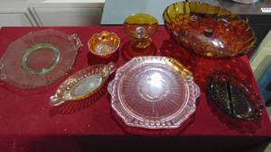 lot 112 image: Lot of Misc Colored Glass Pieces