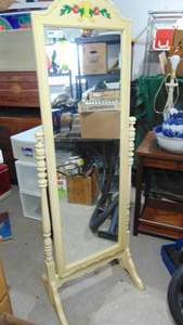 lot 8 image: Chevial Mirror