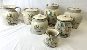 Vintage Home & Garden Magnolia Floral Stoneware in Excellent Condition