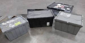 4 storage containersTotes