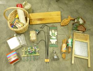 lot of dcor and a vintage washboard