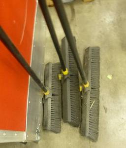 lot of 3 brooms