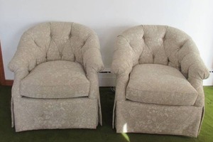 lot 7 image: Nice Pair of Sherrill Upholstered Chairs.