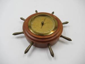lot 19 image: Vintage BarometerWeather Instrument.