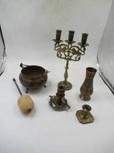 lot 20 image: Miscellaneous Lot of Brass Items. 