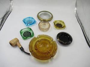 lot 36 image: Lot of Vintage Ashtrays, Pipe Smoking&nbspParaphernalia.