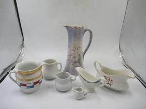 lot 49 image: Miscellaneous Vintage Creamers, Chocolate Pot. Granny Core.