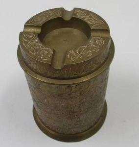 lot 55 image: Vintage Brass Cigarette Ashtray Cigar Humidor. Smoking.