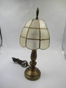 lot 66 image: Vintage Table Top Brass Lamp with Mica Shade. 14 ht.