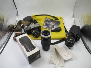 lot 72 image: Lot of Camera&nbspParaphernalia, Lens and Camera bag.
