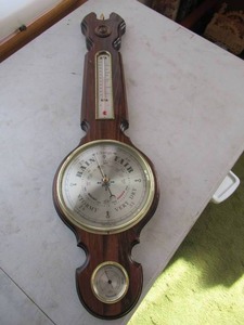 lot 75 image: Vintage Wall BarometerWeather Instrument.