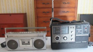lot 88 image: Lot of 2 Vintage Radios Sears Roebuck AMFM Stereo Cassette & Readers Digest Multiband Reciever. Both Work