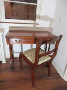 lot 98 image: Charming Vintage Wood Desk & Chair with upholstered seat. 