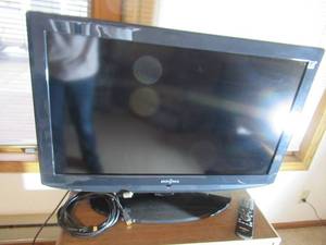 lot 100 image: Insignia 31 TV with remote control & Cable Wires
