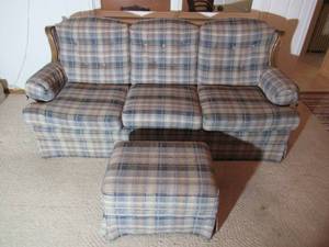 lot 109 image: 80 King Hickory Sofa with matching Footstool.