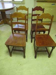 lot 110 image: Lot of 4 Vintage wood Dinette Chairs. Farmhouse. Cottage Core. 