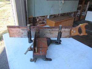 lot 168 image: Vintage Stanley Miter Box Saw.