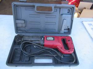 lot 169 image: Tool Shop Reciprocating Saw in case. Works.
