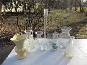 lot 219 image: Lot of Misc. Vases