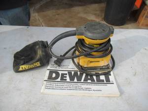 lot 232 image: Lot of 2 Items Dewalt Palm Sander & Lawn & Garden Sprayer