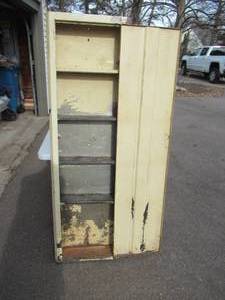 lot 248 image: Metal Storage Cabinet