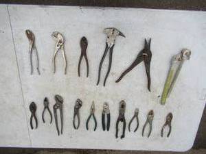 lot 253 image: Lot of Pliers