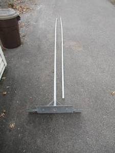 lot 265 image: Roof Rake.