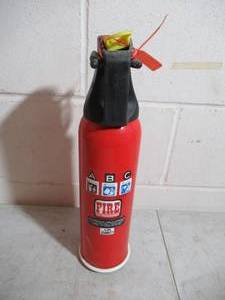 lot 315 image: Red Fire Extinguisher. Gauge Reads Full. 
