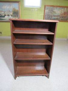 lot 329 image: Vintage Mahogany Bookshelf. 