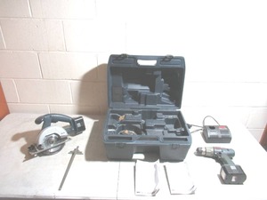 lot 371 image: RYOBI Cordless Circular Saw  Skillsaw & Drill in case with Charger, Battery & Instructions.
