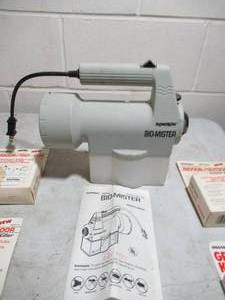 lot 375 image: Lot of various Bug Killer Items. Bio Mister Flowtron Bug killer with Instructions.