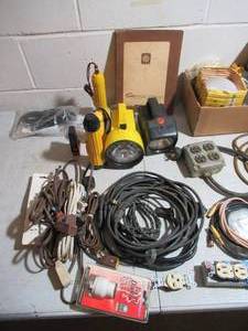 lot 381 image: Lot of various Electrical items