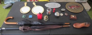 lot 392 image: Lot of Miscellaneous Vintage Items
