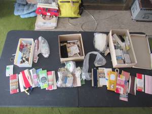 lot 395 image: Lot of Sewing Items