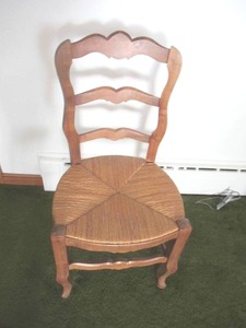 lot 397 image: Vintage Ladder Back Wood Dinette Chair with Rush Seat. Granny Cottage Core. Farmhouse.