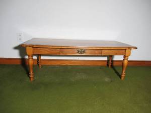 lot 6 image: Wood Coffee Table Scalloped top with drawer.