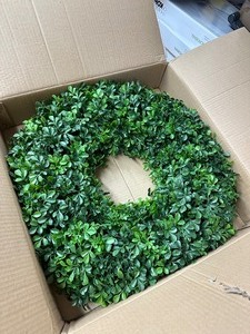 lot 44 image: Decorational Green Wreath