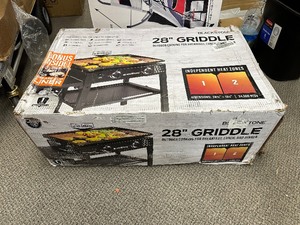 Blackstone 28 in. 2-Burner Griddle Cooking Station in Black - New In Box Model 1517