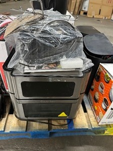 lot 55 image: 7 Air Fryers & Vacuum Sealer Untested Customer Returns - Used Appearance or some damage