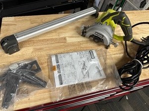 lot 57 image: Ryobi 7 Tile Saw - Works - Missing Parts - See Pictures