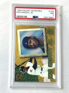 1998 Pacific Invincible #149 Ken Griffey, Jr. PSA 7